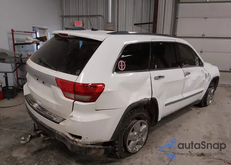 2013 Jeep Grand Cherokee Laredo z USA, uszkodzony, nr VIN 1C4RJEAG2DC588176